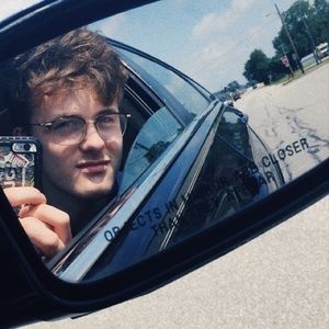 Meet your Posher, Justin